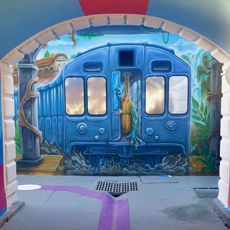 La fresque artistique du tunnel de la gare routière de Toulon fresque artistique du tunnel de la gare routière de Toulon